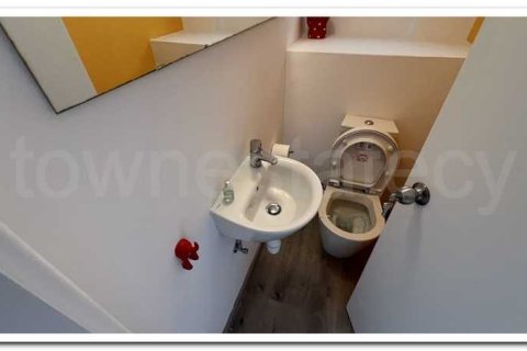 3 bedrooms Apartment in Limassol, Cyprus No. 84143 10