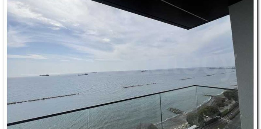 3 bedrooms Apartment in Limassol, Cyprus No. 84143