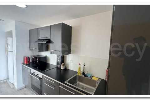 3 bedrooms Apartment in Limassol, Cyprus No. 84143 4