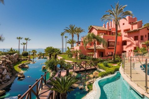 3 bedrooms Apartment in Marbella, Spain No. 111030