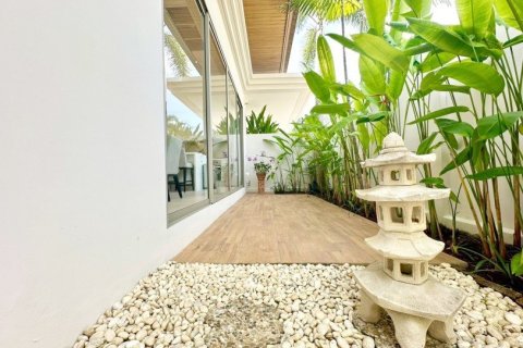 3 bedrooms Villa in Phuket, Thailand No. 97147 11