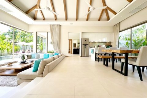 3 bedrooms Villa in Phuket, Thailand No. 97147 18