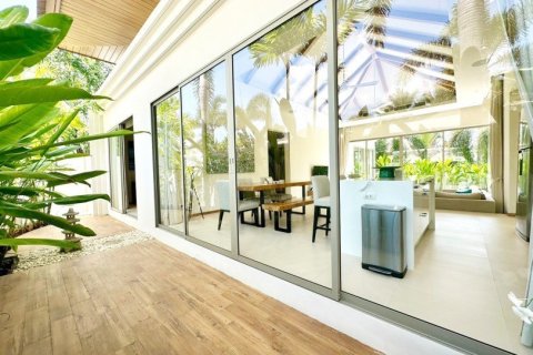3 bedrooms Villa in Phuket, Thailand No. 97147 10