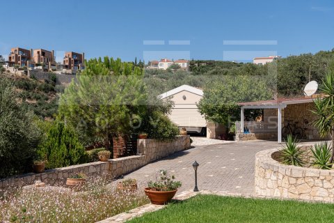 5 bedrooms Villa in Crete, Greece No. 24406 9