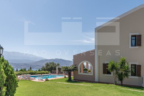 5 bedrooms Villa in Crete, Greece No. 24406 4