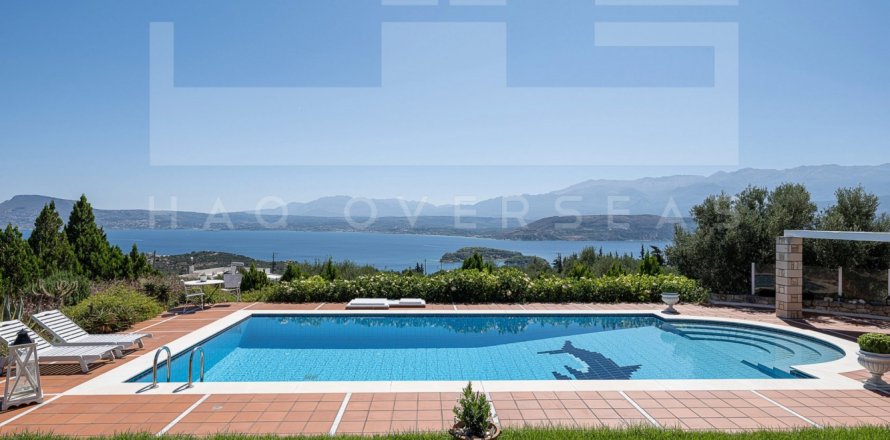 5 bedrooms Villa in Crete, Greece No. 24406