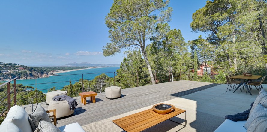 4 dormitorios House en Begur, Spain No. 99116