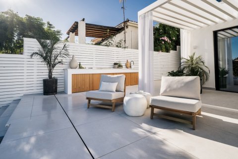 5 chambres Villa à Thuan Nam, Vietnam No. 27132 4