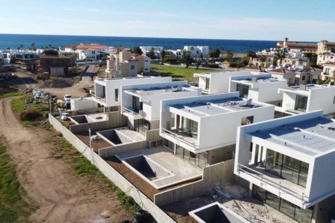 Дом с 3 спальнями в Пафос, Кипр №72790 1