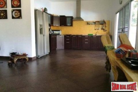 3 bedrooms Villa in Ao Nang, Thailand No. 95717 5