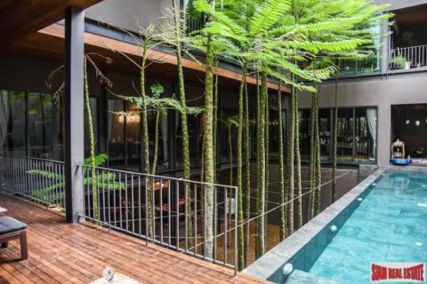 4 bedrooms Villa in Lat Phrao, Thailand No. 98270 1