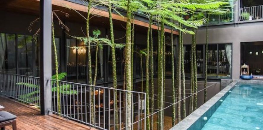 4 bedrooms Villa in Lat Phrao, Thailand No. 98270