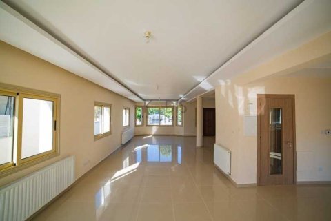 4 bedrooms Villa in Latsia, Cyprus No. 80640 9