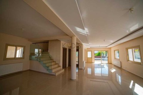 4 bedrooms Villa in Latsia, Cyprus No. 80640 8