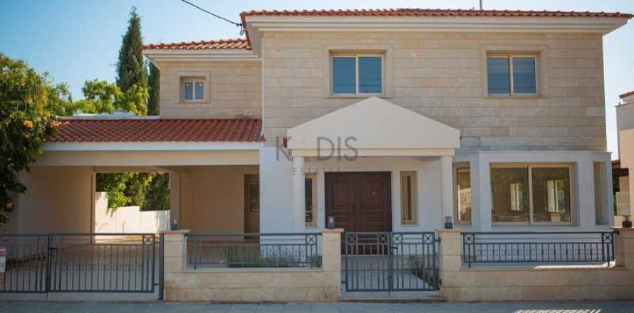 4 bedrooms Villa in Latsia, Cyprus No. 80640