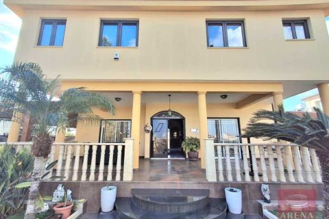 5 bedrooms Villa in Livadia, Cyprus No. 79650 1