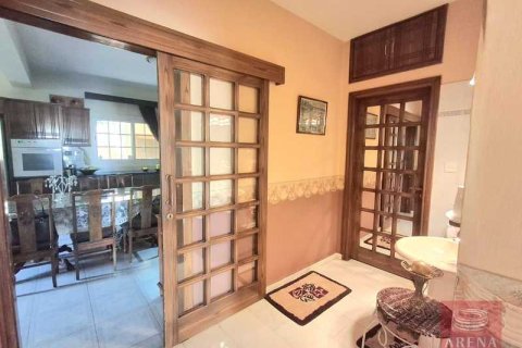 5 bedrooms Villa in Livadia, Cyprus No. 79650 9