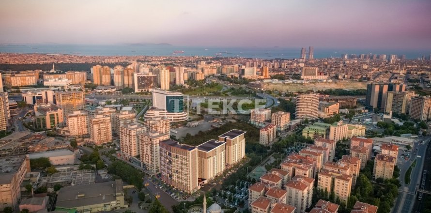 3 dormitorios Apartment en Istanbul, Turkey No. 98810