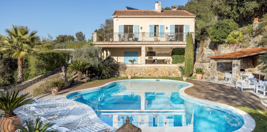 4 bedrooms Villa in Mougins, France No. 68889