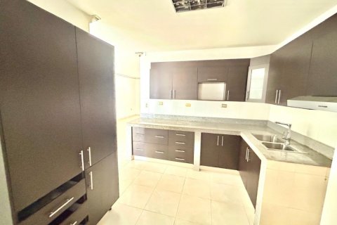 3 bedrooms House in Arraijan, Panama No. 129471 4