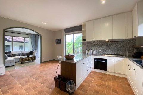 5 bedrooms House in Chiang Mai, Thailand No. 96698 11