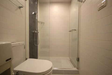 2 bedrooms Apartment in Bangkok, Thailand No. 97170 10