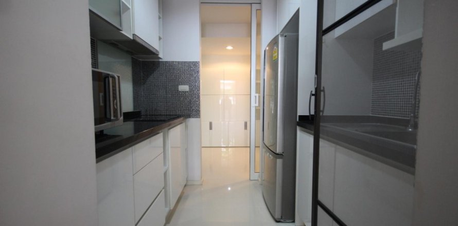 2 bedrooms Apartment in Bangkok, Thailand No. 97170