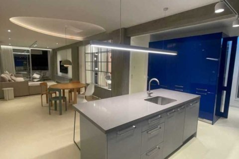 3 bedrooms Apartment in Limassol, Cyprus No. 40876 6