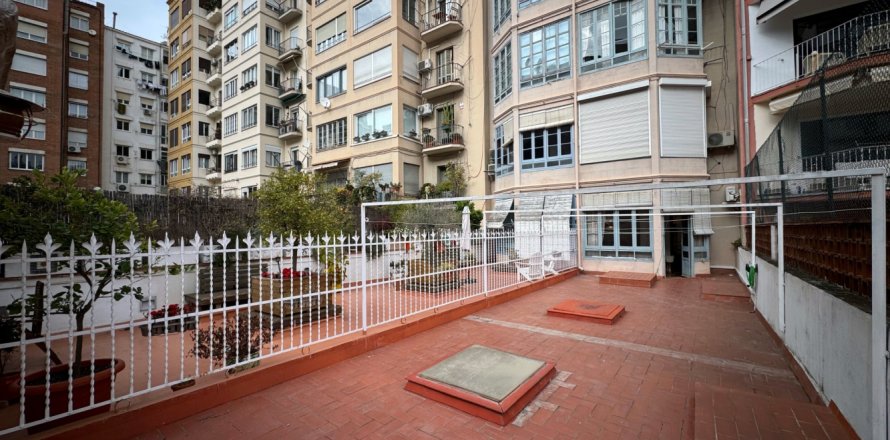 5 chambres Appartement à Barcelona, Spain No. 126473