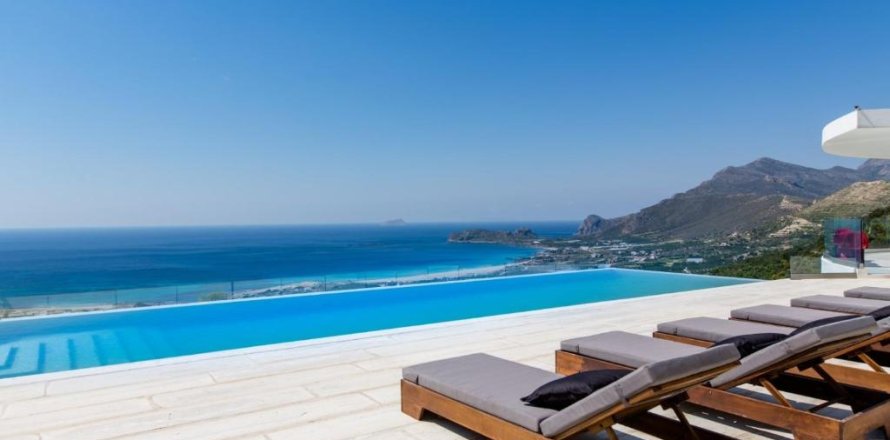 3 bedrooms Villa in Chania, Greece No. 23896