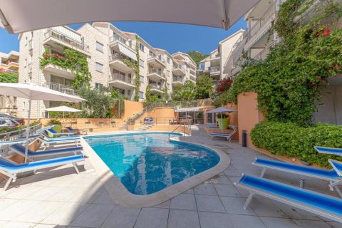 1 bedroom Apartment in Budva, Montenegro No. 104724 1
