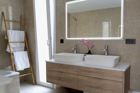 4 bedrooms Villa in La Da, Vietnam No. 83958 15