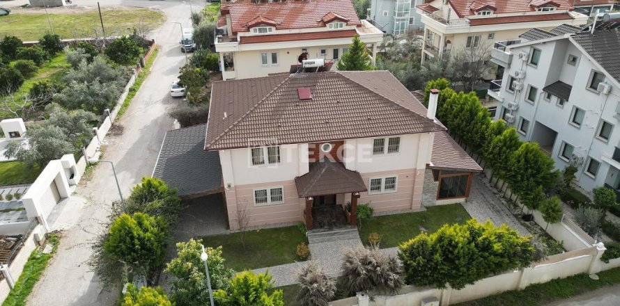 5 bedrooms Villa in Fethiye, Turkey No. 123184