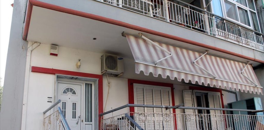 Дом с 6 спальнями в Салоники, Греция №109702