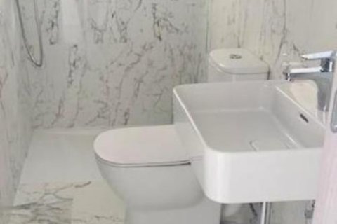 4 bedrooms Villa in Limassol, Cyprus No. 106388 6