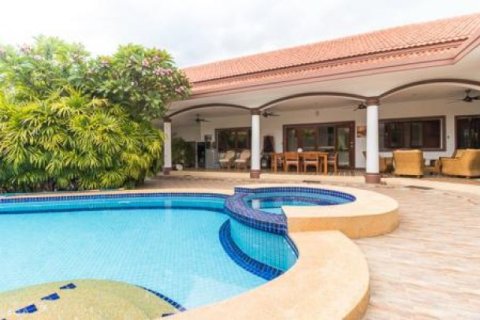 3 bedrooms Villa in Hua Hin, Thailand No. 96548 5