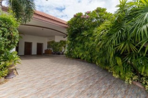 3 bedrooms Villa in Hua Hin, Thailand No. 96548 6