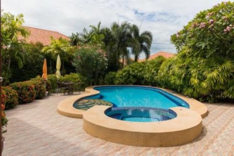 3 bedrooms Villa in Hua Hin, Thailand No. 96548 2