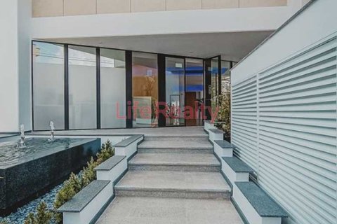 2 bedrooms Apartment in Limassol, Cyprus No. 102784 15