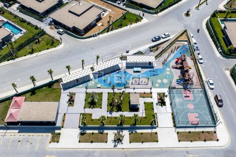 6 bedrooms Villa in An Thach Trung, Vietnam No. 21981 8