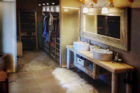 347m² House in Keratea, Greece No. 107253 3