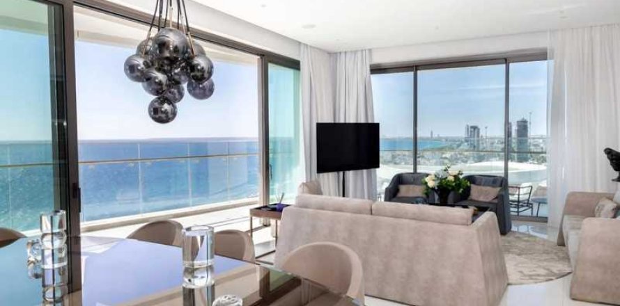 2 bedrooms Apartment in Germasogeia, Cyprus No. 103820