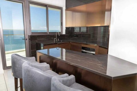 2 bedrooms Apartment in Germasogeia, Cyprus No. 103820 8