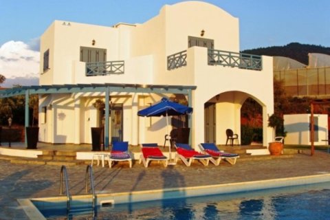 4 bedrooms Villa in Paphos, Cyprus No. 105732 1