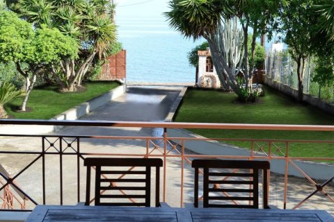 5 bedrooms Villa in Central Greece, Greece No. 104912 8