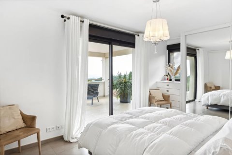 4 chambres Villa à Châteauneuf-Grasse, France No. 67930 7