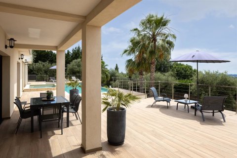 4 chambres Villa à Châteauneuf-Grasse, France No. 67930 8