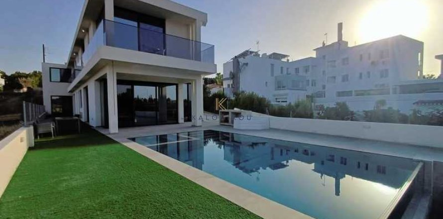 6 dormitorios House en Aradippou, Cyprus No. 39324