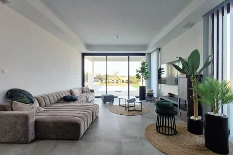 6 dormitorios House en Aradippou, Cyprus No. 39324 6
