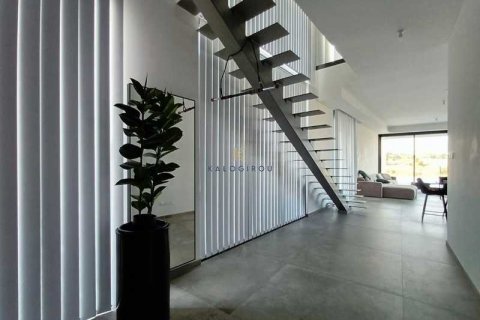 6 dormitorios House en Aradippou, Cyprus No. 39324 8